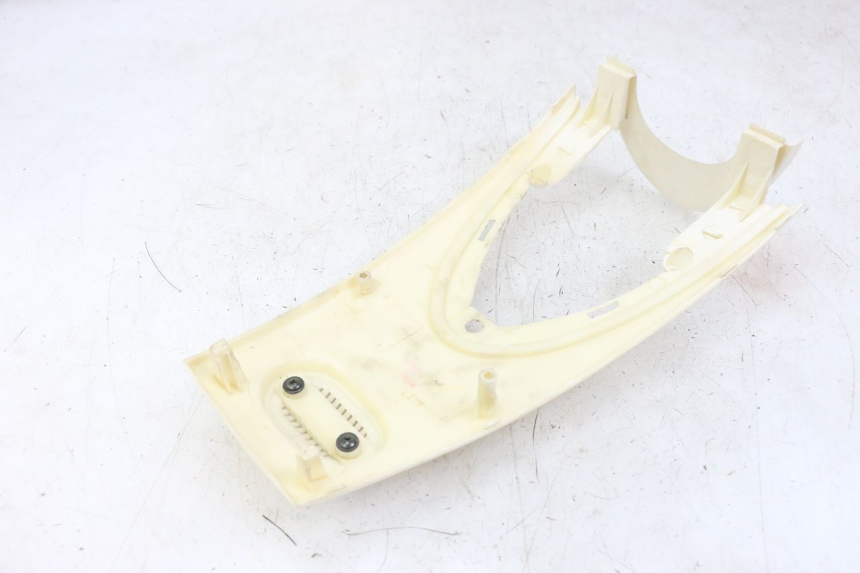 photo de GÓRNA PRZEDNIA MASKOWNICA EUROCKA RETRO 50 (2007 - 2014) - Zoom stanu zużycia