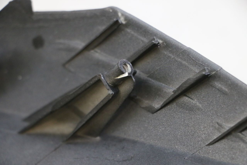 photo de GÓRNA PRZEDNIA MASKOWNICA JM MOTORS EVOLIS 4T 50 (2018 - 2022) - Zbliżenie techniczne