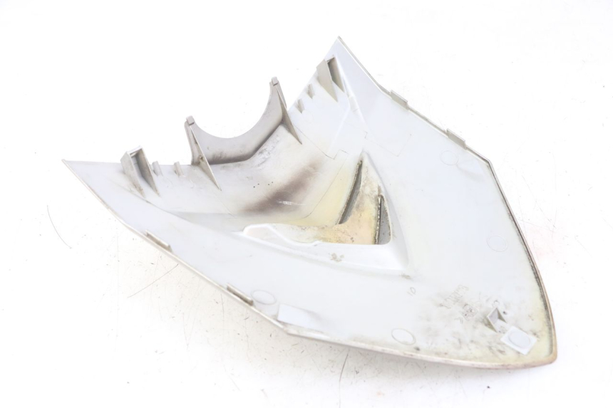 photo de GÓRNA PRZEDNIA MASKOWNICA MBK FLAME X 125 (2004 - 2007) - Zbliżenie techniczne