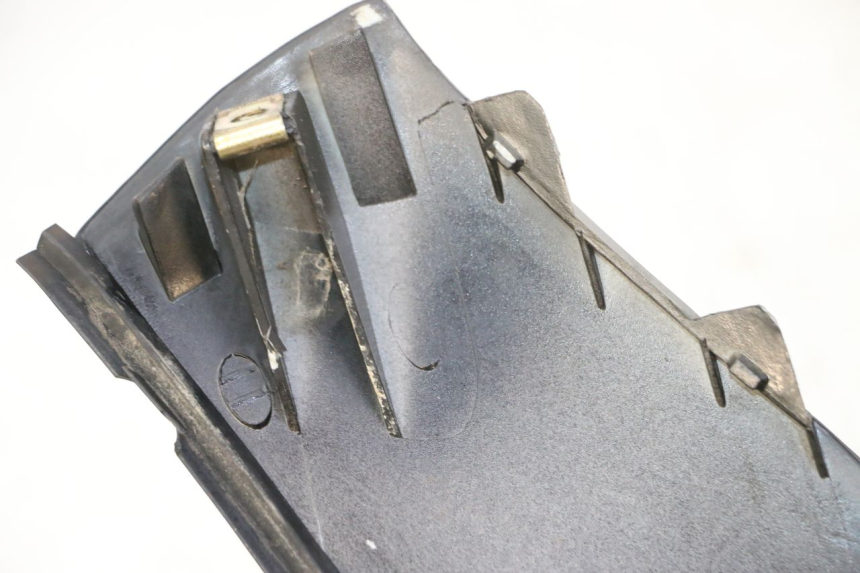 photo de GÓRNA PRZEDNIA MASKOWNICA KYMCO GRAND DINK 125 (2008 - 2014) - Zoom stanu zużycia