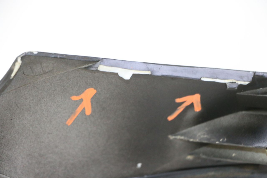 photo de GÓRNA PRZEDNIA MASKOWNICA KYMCO GRAND DINK 125 (2008 - 2014) - Zbliżenie techniczne