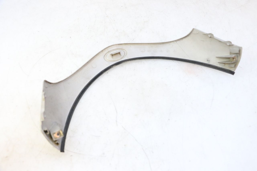 photo de GÓRNA PRZEDNIA MASKOWNICA KYMCO GRAND DINK 125 (2002 - 2007) - Zoom stanu zużycia