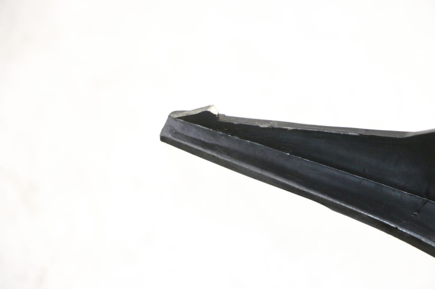 photo de GÓRNA PRZEDNIA MASKA JM MOTORS GTS 125 (2015 - 2019) - Zoom stanu zużycia