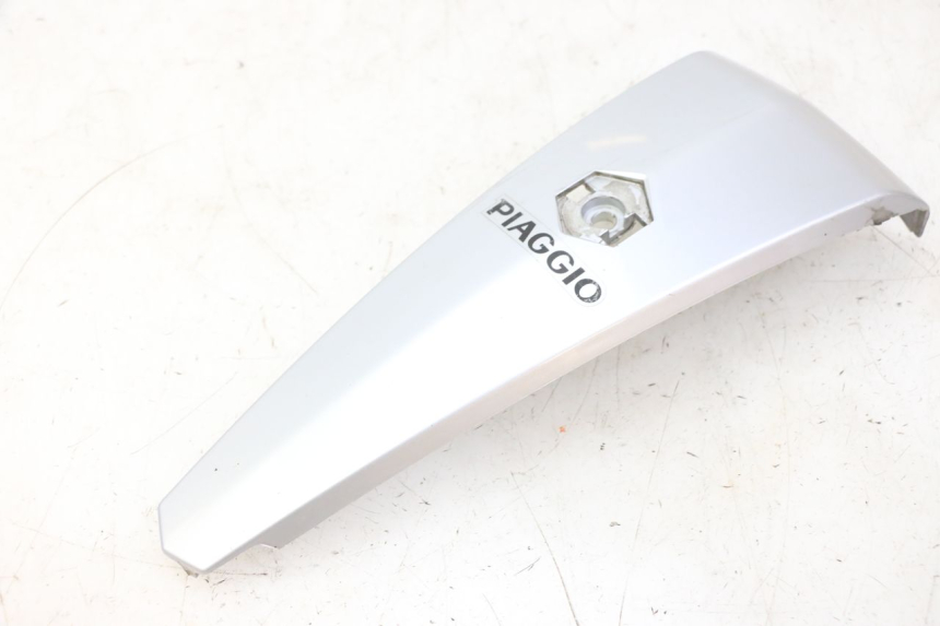 photo de GÓRNA PRZEDNIA MASKOWNICA PIAGGIO LIBERTY 125 (1998 - 2008) - Widok główny