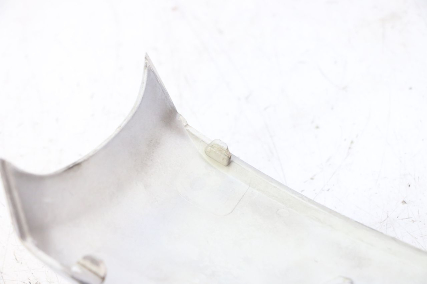 photo de GÓRNA PRZEDNIA MASKOWNICA PIAGGIO LIBERTY 125 (1998 - 2008) - Zoom stanu zużycia