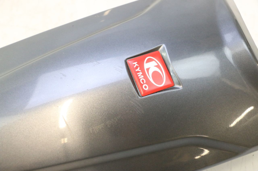 photo de GÓRNA PRZEDNIA MASKOWNICA KYMCO LIKE 125 (2009 - 2016) - Zoom stanu zużycia