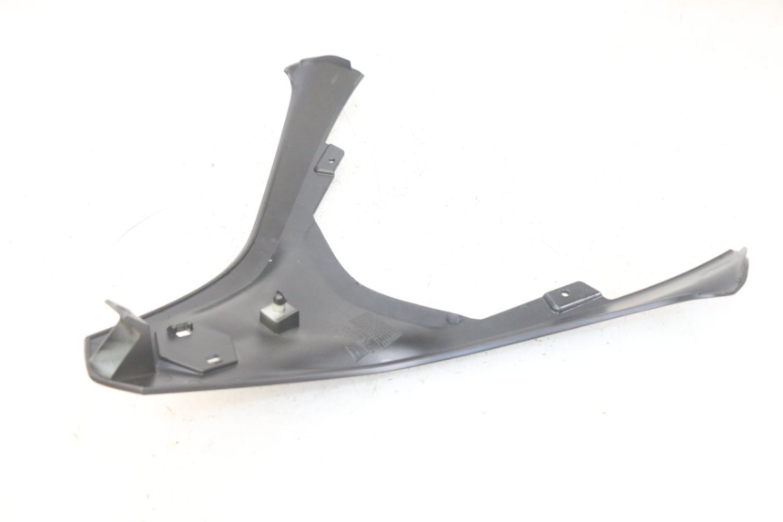 photo de GÓRNA PRZEDNIA MASKOWNICA PIAGGIO MP3 HPE 300 (2019 - 2026) - Zoom stanu zużycia