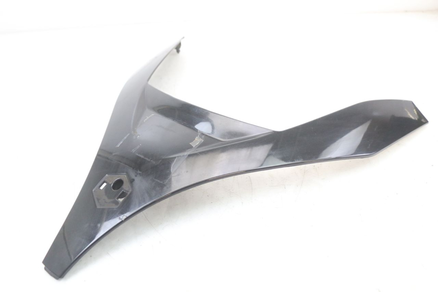 photo de GÓRNA PRZEDNIA MASKOWNICA PIAGGIO MP3 LT 400 (2007 - 2012) - Zbliżenie techniczne