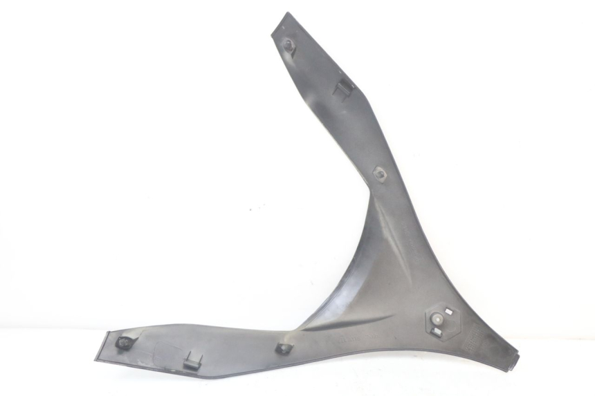 photo de GÓRNA PRZEDNIA MASKOWNICA PIAGGIO MP3 LT 400 (2007 - 2012) - Oznaczenia i referencje