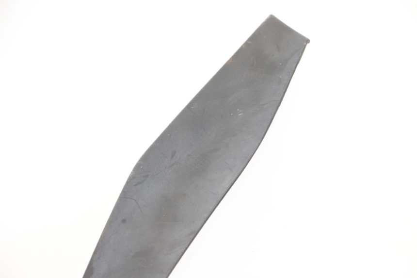 photo de GÓRNA PRZEDNIA MASKOWNICA PIAGGIO MP3 LT 400 (2007 - 2012) - Oznaczenia i referencje