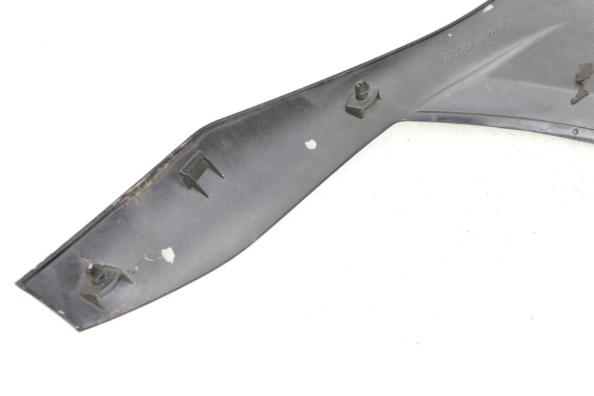 photo de GÓRNA PRZEDNIA MASKOWNICA PIAGGIO MP3 LT 300 (2010 - 2016) - Zoom stanu zużycia