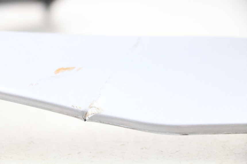 photo de GÓRNA PRZEDNIA MASKOWNICA PIAGGIO MP3 125 (2006 - 2014) - Stan powierzchni