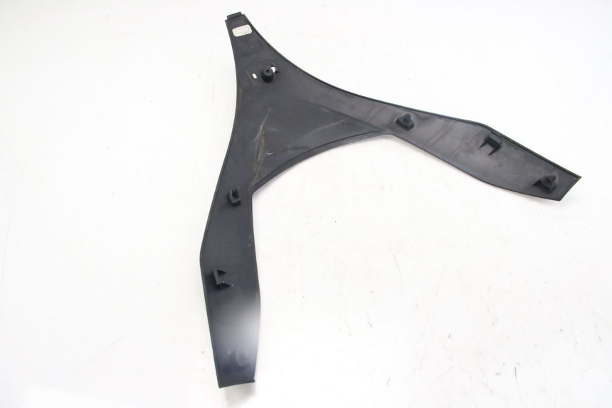 photo de GÓRNA PRZEDNIA MASKOWNICA PIAGGIO MP3 125 (2006 - 2014) - Stan powierzchni