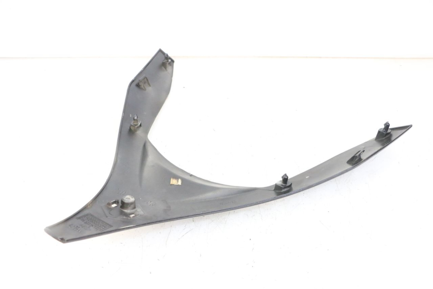 photo de GÓRNA PRZEDNIA MASKOWNICA PIAGGIO MP3 500 (2011 - 2015) - Punkty mocowania