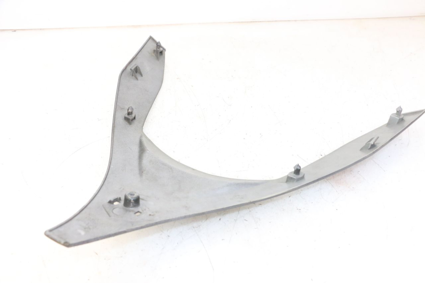 photo de GÓRNA PRZEDNIA MASKOWNICA PIAGGIO MP3 500 (2011 - 2015) - Zoom stanu zużycia