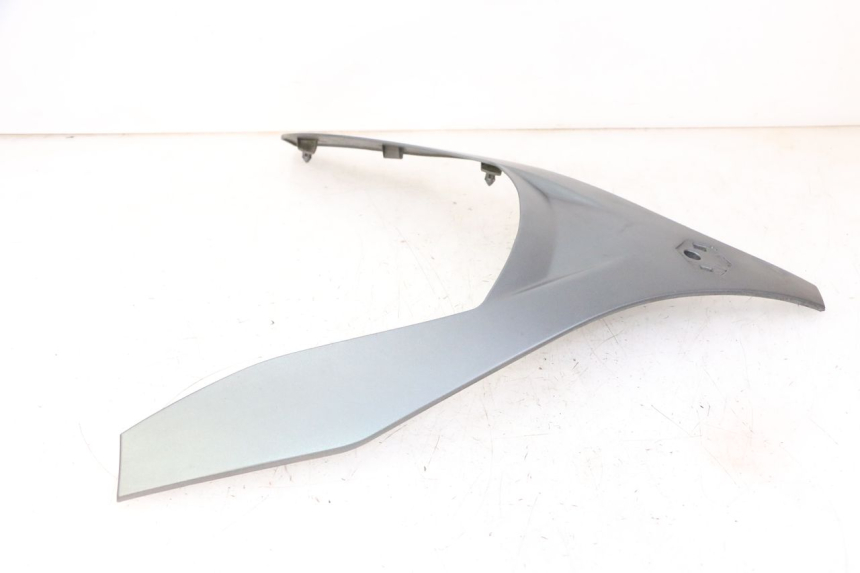 photo de GÓRNA PRZEDNIA MASKOWNICA PIAGGIO MP3 500 (2011 - 2015) - Zbliżenie techniczne