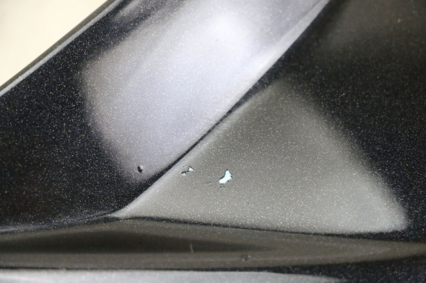 photo de GÓRNA PRZEDNIA MASKOWNICA PIAGGIO MP3 125 (2006 - 2014) - Punkty mocowania