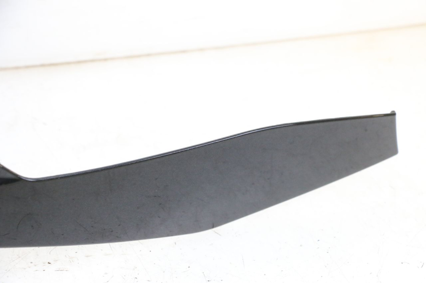 photo de GÓRNA PRZEDNIA MASKOWNICA PIAGGIO MP3 125 (2006 - 2014) - Część sprawdzona