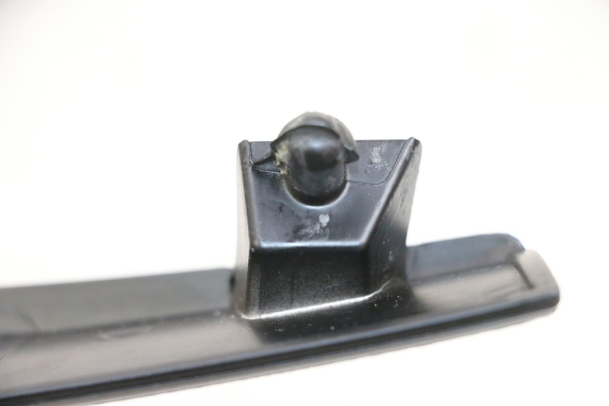 photo de GÓRNA PRZEDNIA MASKOWNICA PIAGGIO MP3 500 (2016 - 2018) - Zoom stanu zużycia