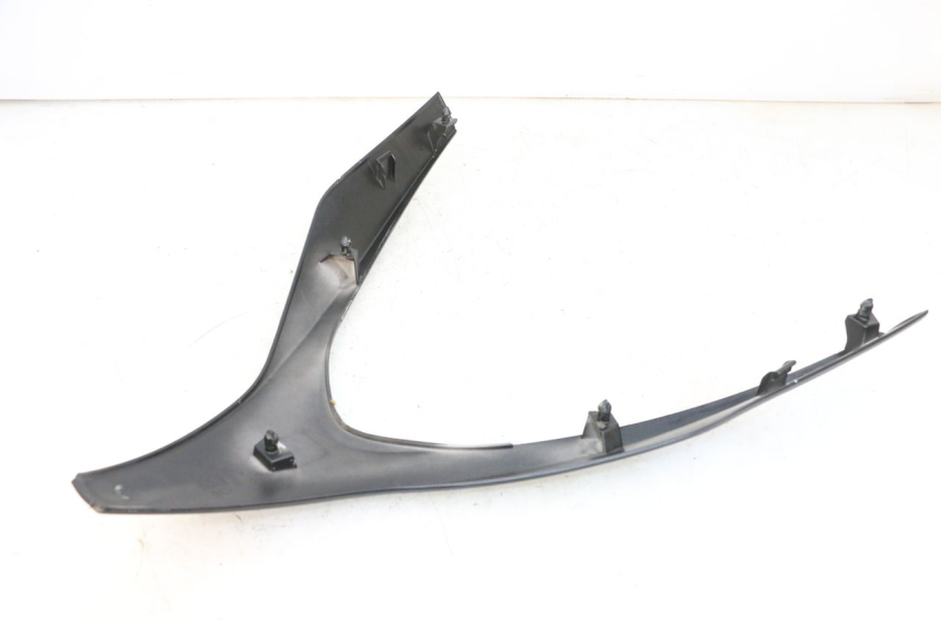 photo de GÓRNA PRZEDNIA MASKOWNICA PIAGGIO MP3 500 (2016 - 2018) - Punkty mocowania