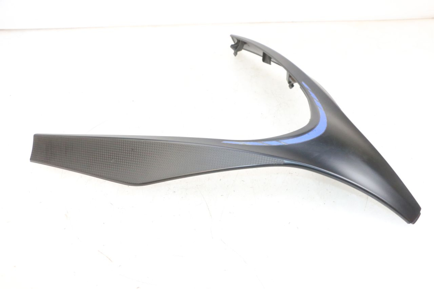 photo de GÓRNA PRZEDNIA MASKOWNICA PIAGGIO MP3 500 (2016 - 2018) - Oznaczenia i referencje