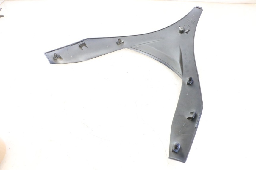 photo de GÓRNA PRZEDNIA MASKOWNICA PIAGGIO MP3 RL 250 (2006 - 2010) - Widok ogólny