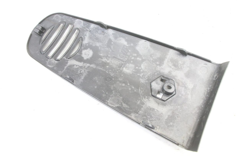 photo de GÓRNA PRZEDNIA MASKOWNICA PIAGGIO VESPA GRANTURISMO 125 (2003 - 2007) - Widok ogólny