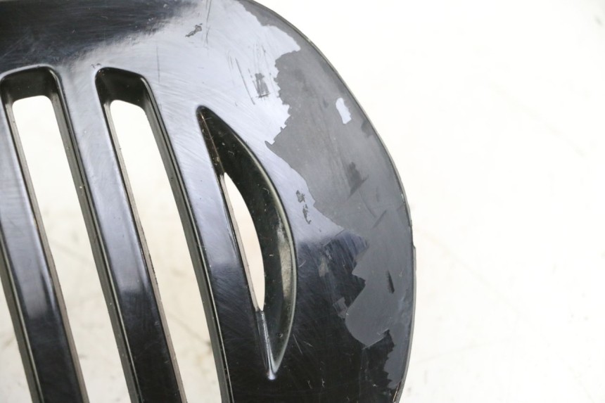 photo de GÓRNA PRZEDNIA MASKOWNICA PIAGGIO VESPA GRANTURISMO 200 (2004 - 2005) - Inny kąt widzenia