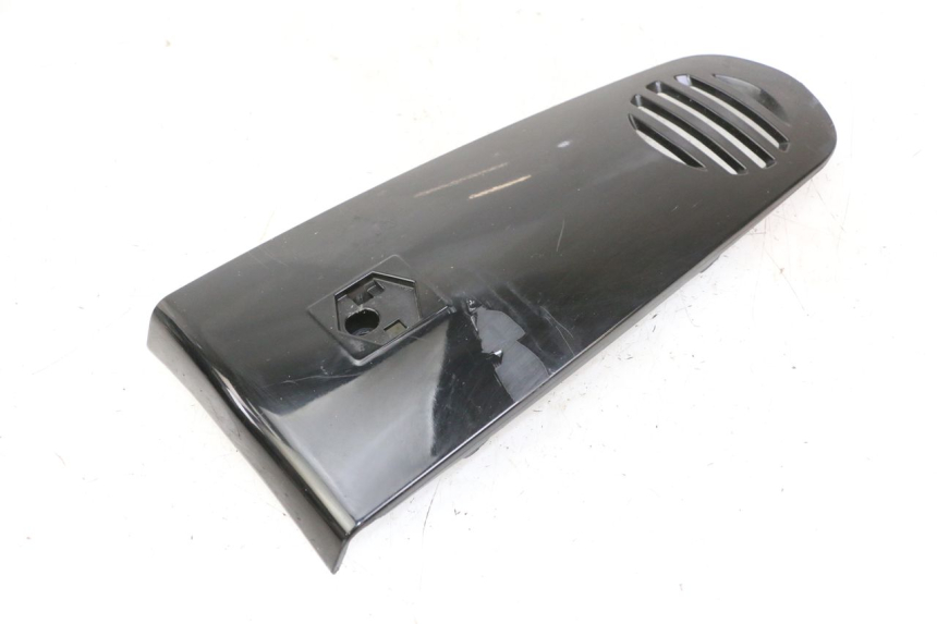 photo de GÓRNA PRZEDNIA MASKOWNICA PIAGGIO VESPA GRANTURISMO 200 (2004 - 2005) - Widok ogólny