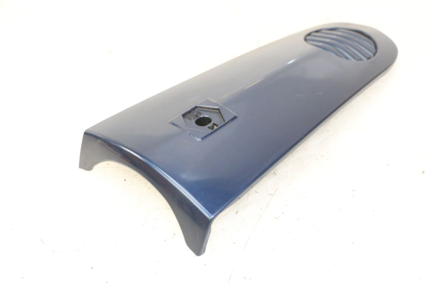 photo de GÓRNA PRZEDNIA MASKOWNICA PIAGGIO VESPA LX 150 (2005 - 2013) - Widok ogólny