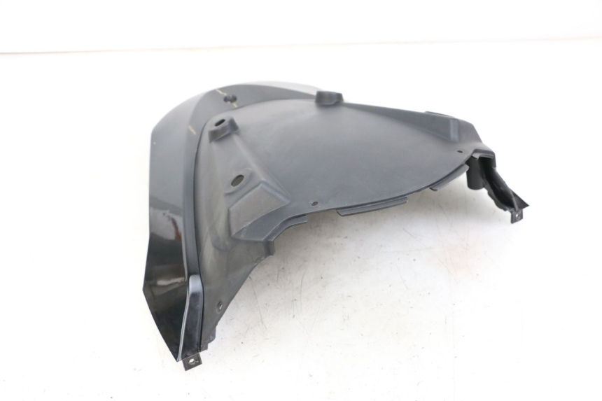 photo de GÓRNA PRZEDNIA MASKOWNICA DAELIM S3 125 (2010 - 2017) - Zbliżenie techniczne