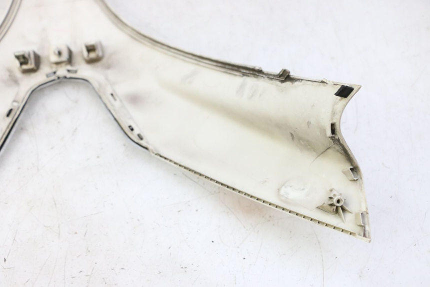 photo de GÓRNA PRZEDNIA MASKOWNICA PEUGEOT SATELIS 125 (2010 - 2012) - Inny kąt widzenia