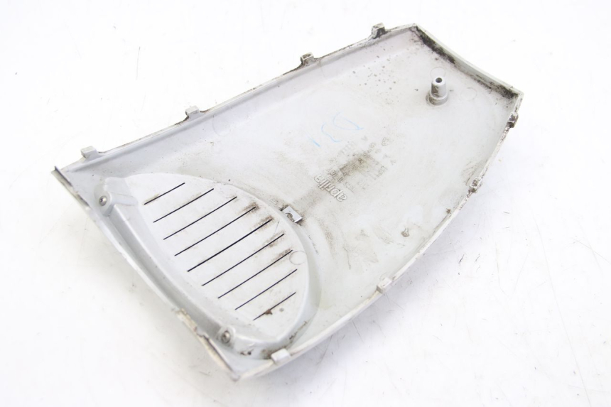 photo de GÓRNA PRZEDNIA MASKOWNICA APRILIA SCARABEO 4T 50 (2009 - 2017) - Punkty mocowania