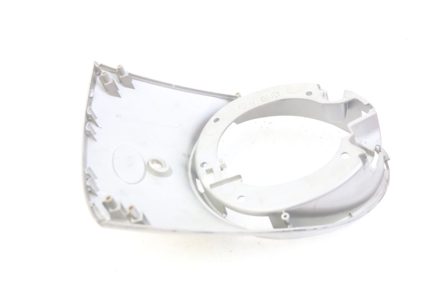 photo de GÓRNA PRZEDNIA MASKOWNICA KYMCO SENTO 100 (2008 - 2013) - Zoom stanu zużycia