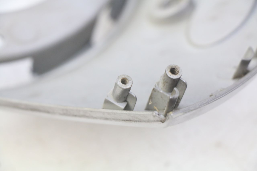 photo de GÓRNA PRZEDNIA MASKOWNICA KYMCO SENTO 100 (2008 - 2013) - Zbliżenie techniczne