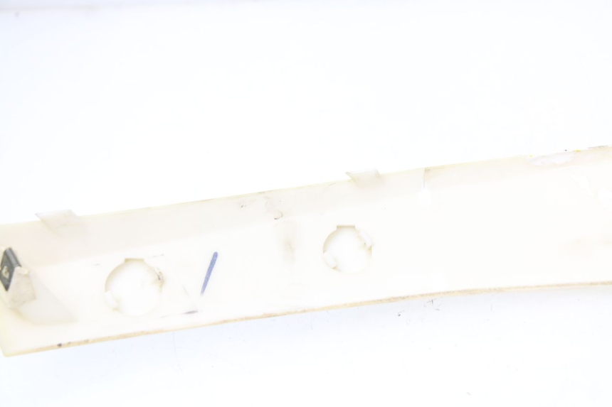 photo de GÓRNA PRZEDNIA MASKOWNICA RAZZO STEED 125 (2012 - 2018) - Zoom stanu zużycia