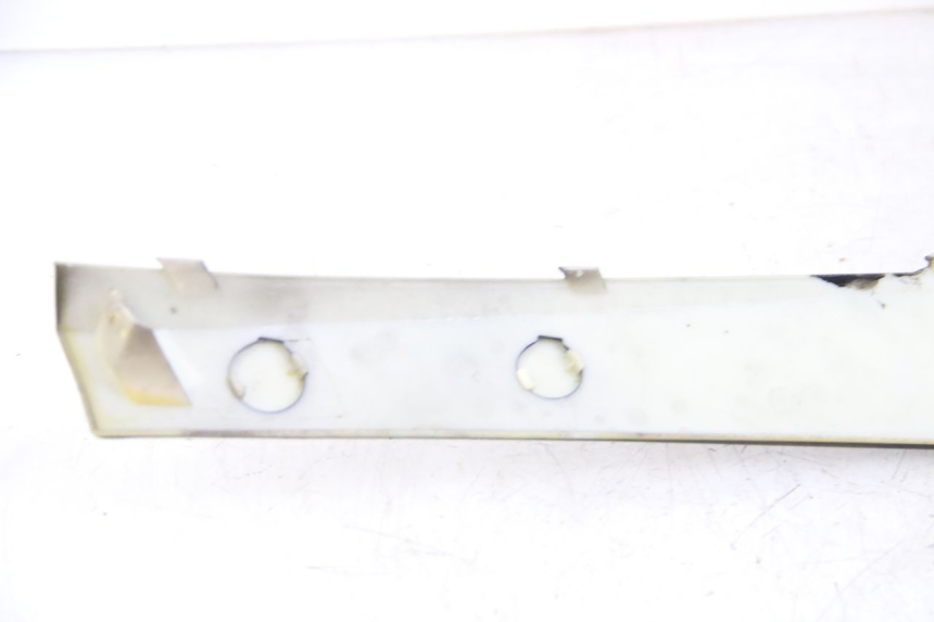 photo de GÓRNA PRZEDNIA MASKOWNICA RAZZO STEED 125 (2012 - 2018) - Inny kąt widzenia