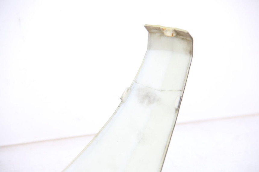 photo de GÓRNA PRZEDNIA MASKOWNICA RAZZO STEED 125 (2012 - 2018) - Zbliżenie techniczne