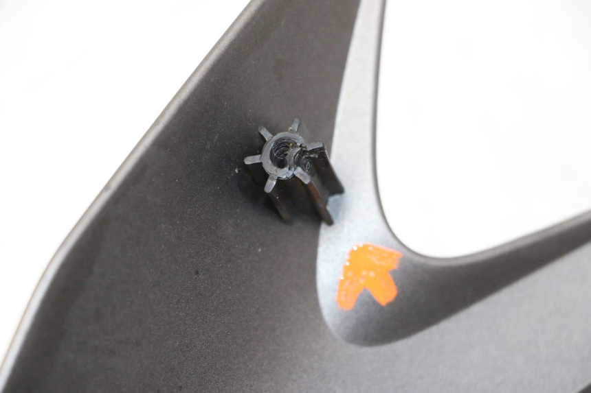 photo de GÓRNA PRZEDNIA MASKOWNICA MBK STUNT NAKED 50 (2004 - 2018) - Zoom stanu zużycia