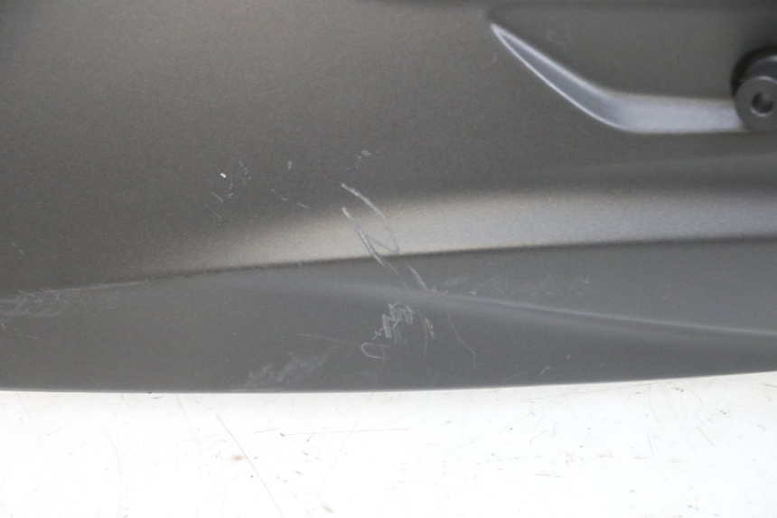 photo de GÓRNA PRZEDNIA MASKOWNICA YAMAHA TRICITY 300 (2020 - 2024) - Oznaczenia i referencje