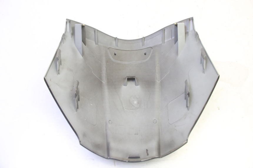 photo de GÓRNA PRZEDNIA MASKOWNICA PEUGEOT TWEET 4T 50 (2018 - 2022) - Zbliżenie techniczne