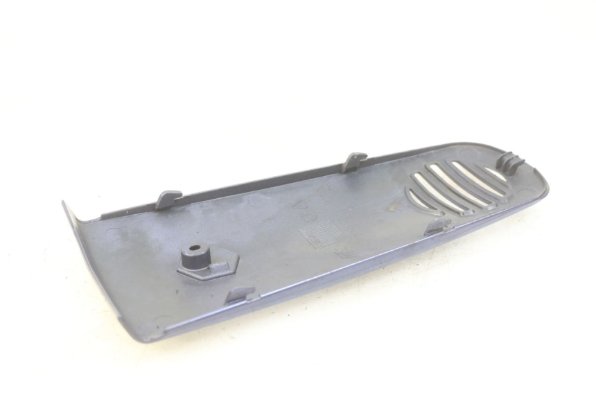 photo de GÓRNA PRZEDNIA MASKOWNICA PIAGGIO VESPA GRANTURISMO 125 (2003 - 2007) - Szczegół części