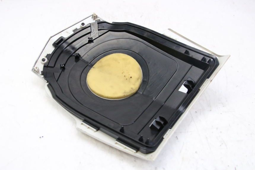 photo de GÓRNA PRZEDNIA MASKOWNICA PEUGEOT VIVACITY NEW 2T 50 (2008 - 2017) - Zoom stanu zużycia