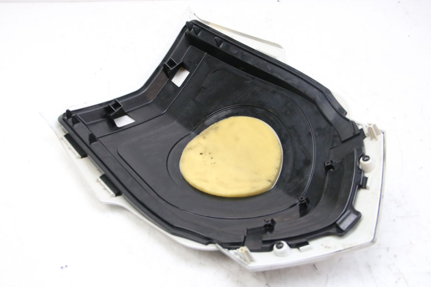 photo de GÓRNA PRZEDNIA MASKOWNICA PEUGEOT VIVACITY NEW 2T 50 (2008 - 2017) - Zbliżenie techniczne