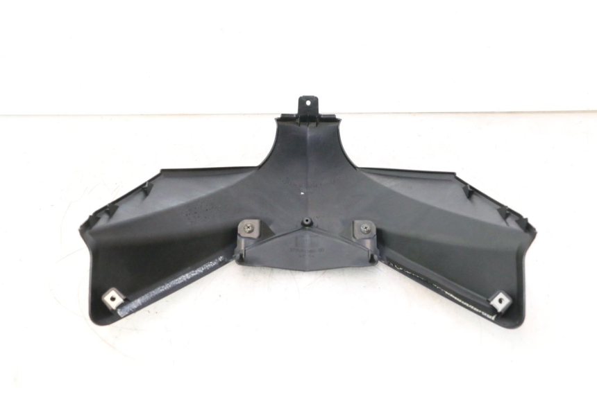 photo de GÓRNA PRZEDNIA MASKOWNICA YAMAHA X-MAX XMAX 125 (2010 - 2013) - Oznaczenia i referencje