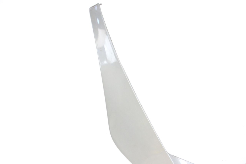 photo de GÓRNA PRZEDNIA MASKOWNICA PIAGGIO X10 125 (2012 - 2017) - Widok z bliska