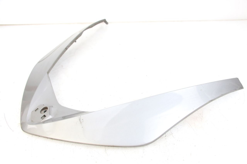 photo de GÓRNA PRZEDNIA MASKOWNICA PIAGGIO X10 125 (2012 - 2017) - Oznaczenia i referencje