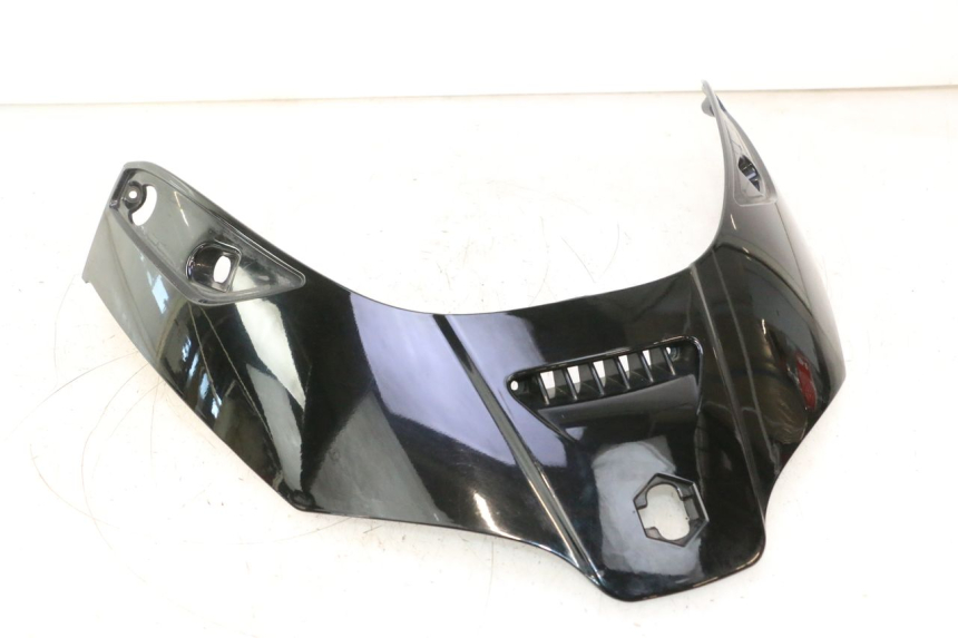 photo de GÓRNA PRZEDNIA MASKOWNICA PIAGGIO X8 STREET 125 (2006 - 2007) - Zbliżenie techniczne