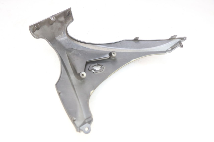 photo de GÓRNA PRZEDNIA MASKOWNICA PIAGGIO X9 EVOLUTION 250 (2003 - 2007) - Szczegół części