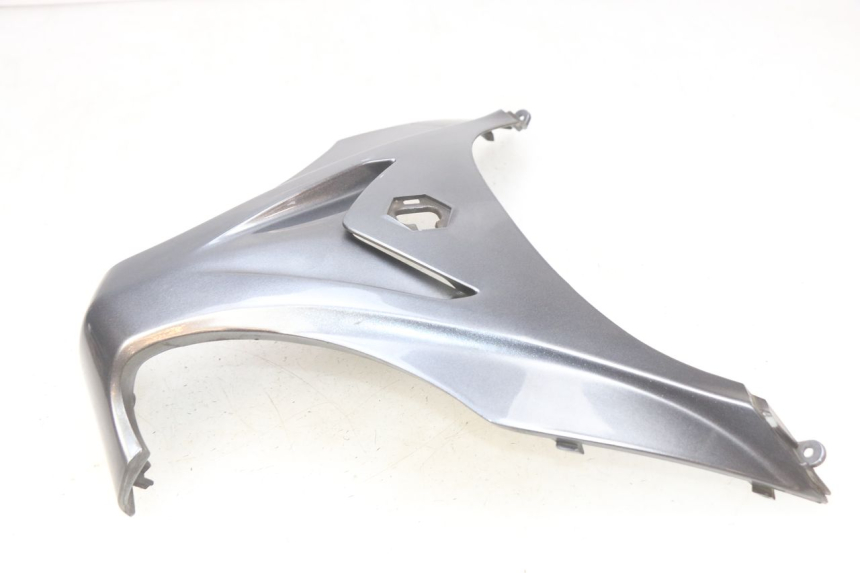 photo de GÓRNA PRZEDNIA MASKOWNICA PIAGGIO X9 EVOLUTION 250 (2003 - 2007) - Zoom stanu zużycia